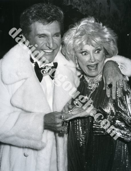Liberace and Phyllis Diller 1985, NY.jpg